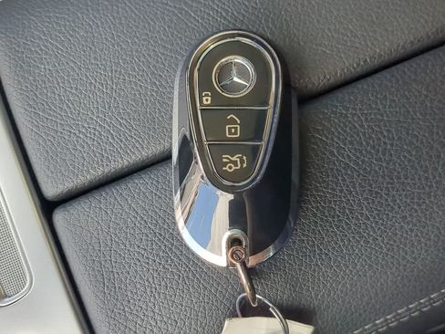 Used 2024 Mercedes-Benz C 300 4MATIC Sedan image 35