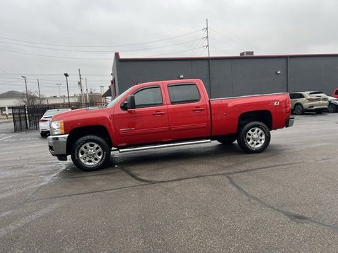 Used 2013 Chevrolet Silverado 3500 LTZ w/ LTZ Plus Package image 21