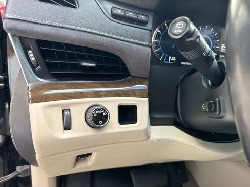 Used 2018 Cadillac Escalade Premium Luxury w/ LPO, Radiant Package RWD image 35