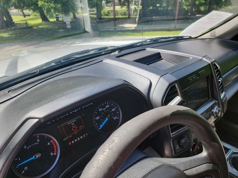 Used 2018 Ford F250 XLT w/ XLT Premium Package AWD/4WD image 48