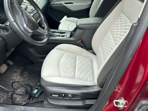 Used 2018 Chevrolet Equinox LT w/ Sun & Infotainment Package image 3