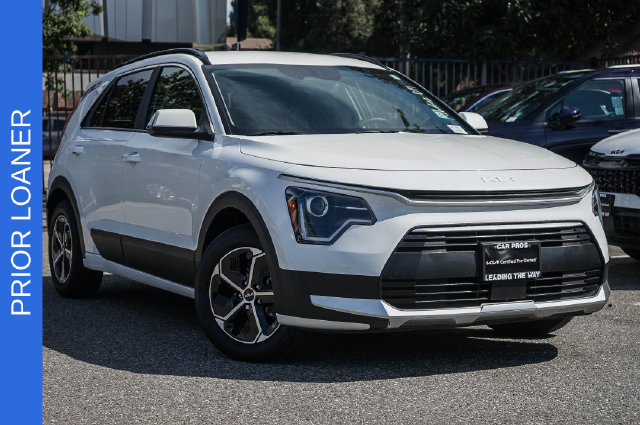 Certified 2025 Kia Niro EX FWD image 1