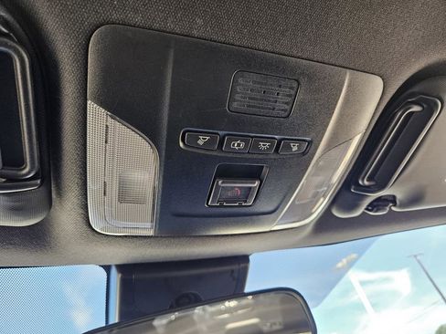 Used 2022 Toyota Corolla SE FWD image 19