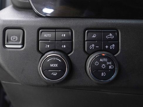 Used 2023 Chevrolet Silverado 1500 High Country image 24