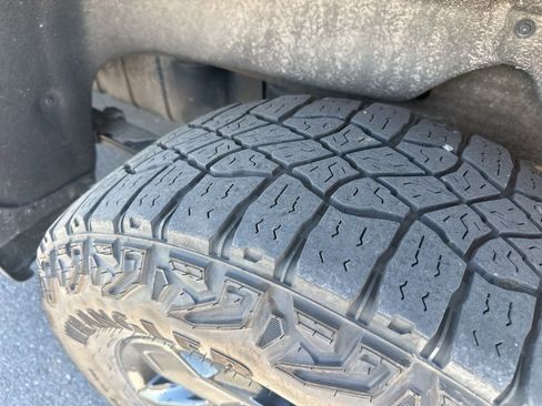 Used 2024 Chevrolet Silverado 1500 LT Trail Boss w/ Protection Package AWD/4WD image 8