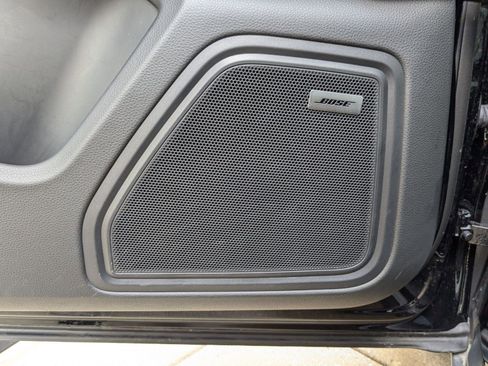 Used 2025 Porsche Macan image 14