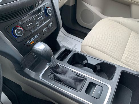 Used 2017 Ford Escape SE AWD/4WD image 17