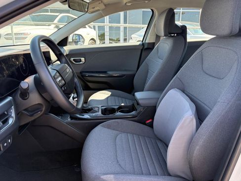 Used 2025 Kia K4 EX FWD image 14