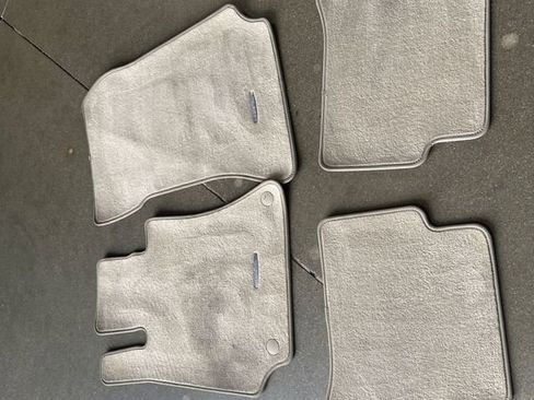 Used 2010 Mercedes-Benz E 350 4MATIC Sedan image 98