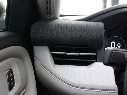 New 2026 Ford Explorer Active w/ Active Comfort Package AWD/4WD image 8