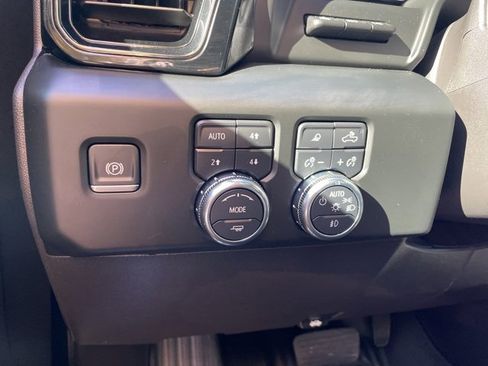 Used 2024 GMC Sierra 1500 AT4 w/ Technology Package image 18