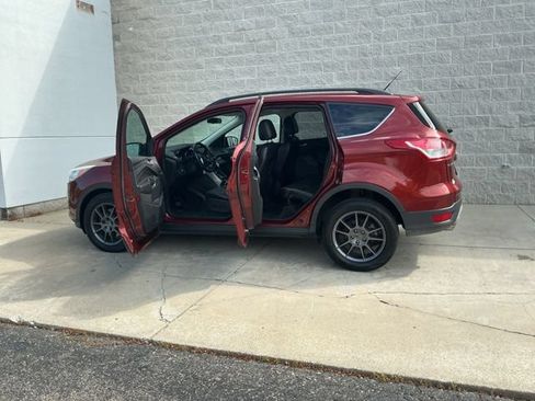 Used 2014 Ford Escape SE w/ Equipment Group 201A FWD image 14