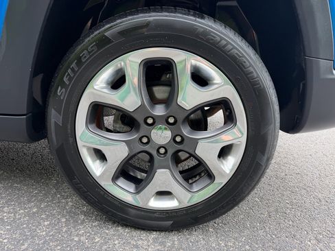 Used 2019 Jeep Compass Limited AWD/4WD image 24