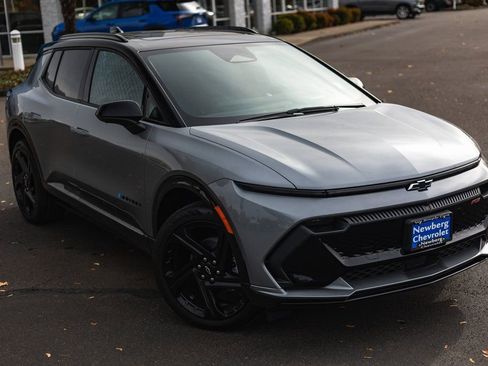 New 2026 Chevrolet Equinox EV RS image 2