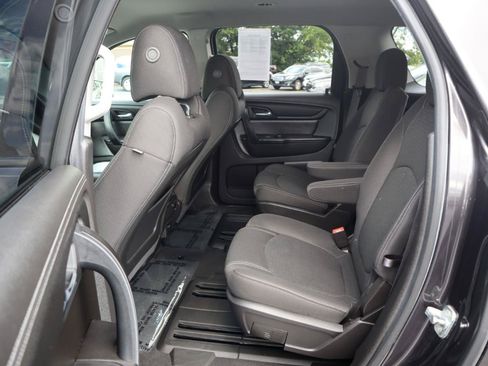 Used 2015 GMC Acadia SLE FWD image 16