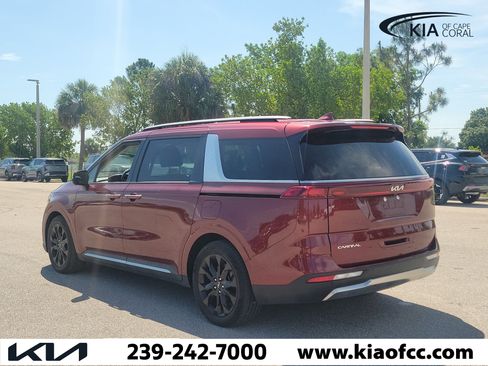 Used 2023 Kia Carnival SX FWD image 4