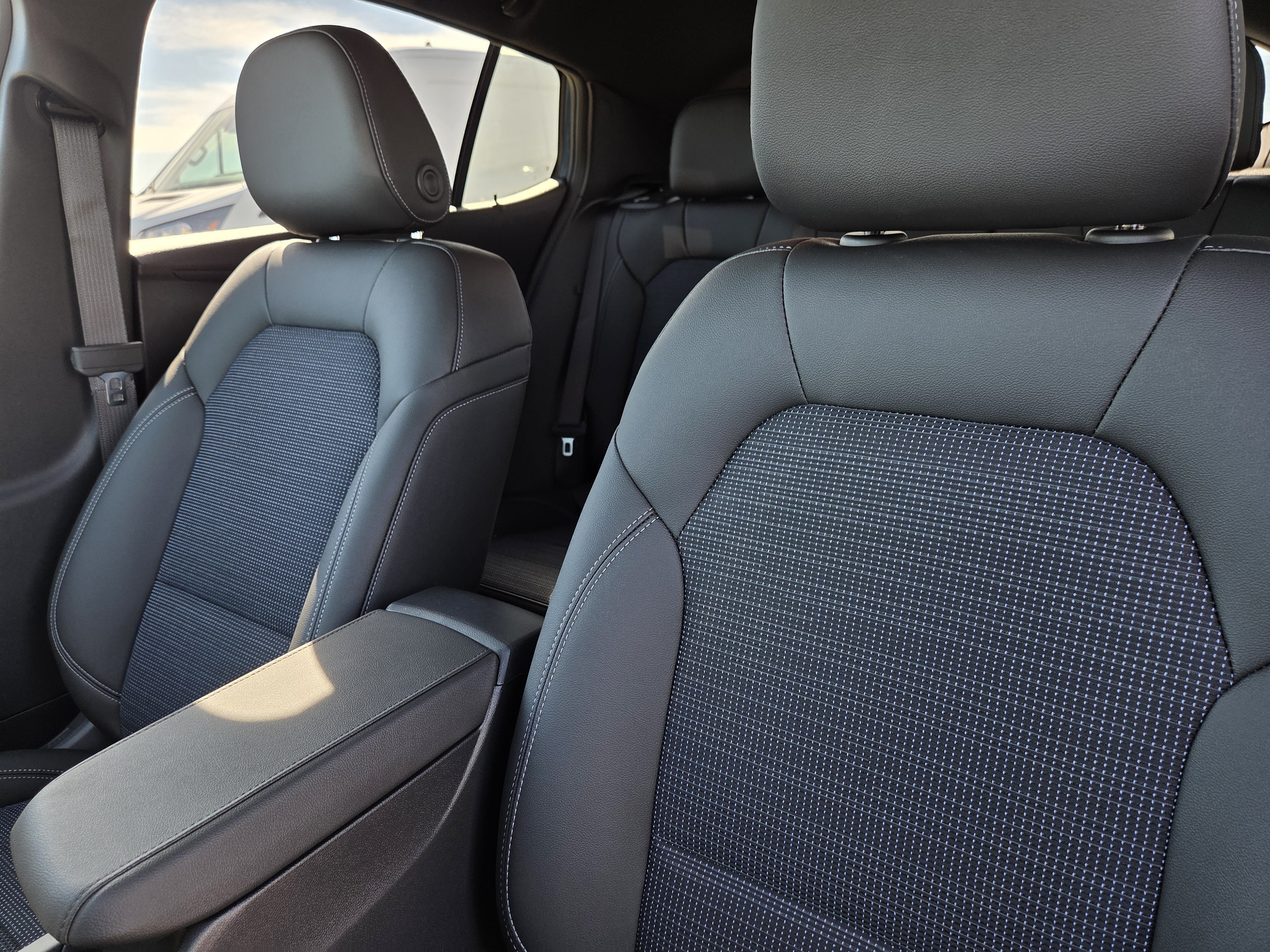 New 2026 Buick Envista Sport Touring w/ Convenience I Package FWD image 21