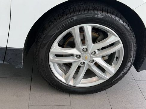 Used 2020 Chevrolet Equinox Premier FWD image 18