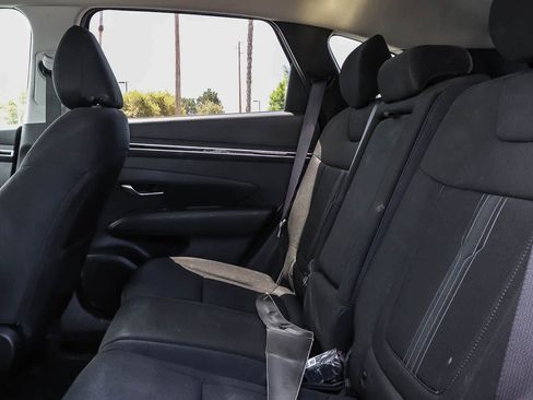 Used 2024 Hyundai Tucson SEL FWD image 19