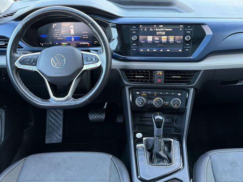 Used 2024 Volkswagen Taos SE image 26