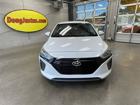 Used 2018 Hyundai Ioniq Blue FWD image 8