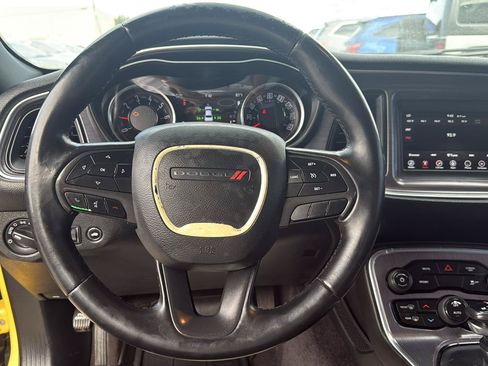 Used 2018 Dodge Challenger SXT RWD image 15