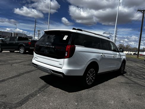 Certified 2025 Ford Expedition Max Platinum AWD/4WD image 6