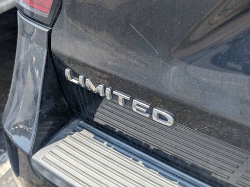 Used 2018 Ford Expedition Limited w/ Equipment Group 301A AWD/4WD image 10
