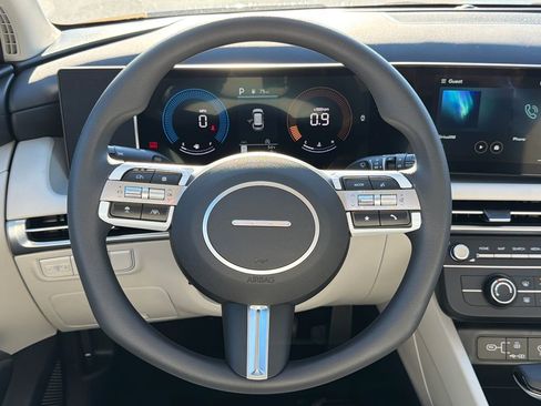 New 2026 Hyundai Tucson SE image 23