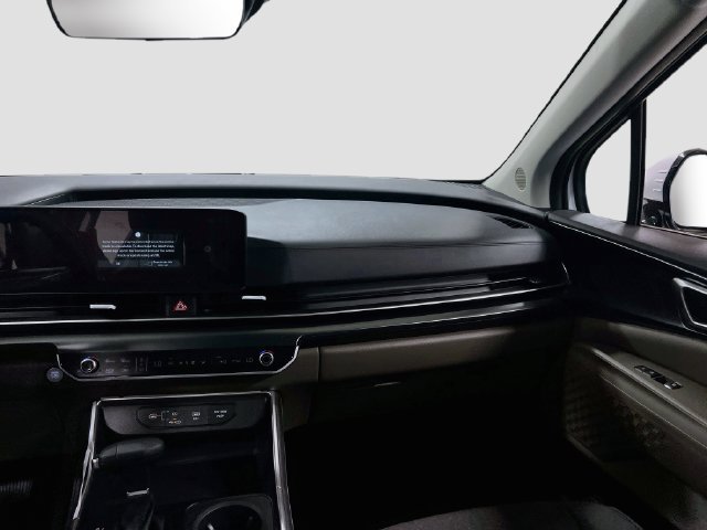 New 2027 Kia Carnival LX FWD image 23