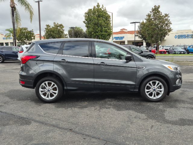 Used 2019 Ford Escape SE FWD image 4