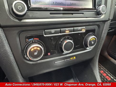 Used 2012 Volkswagen Golf 4-Door FWD image 21