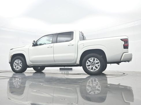 Used 2022 Nissan Frontier SV RWD image 32