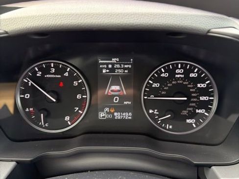 Used 2024 Subaru Crosstrek 2.0i Premium image 17