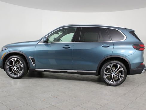 New 2026 BMW X5 sDrive40i w/ Climate Comfort Package image 2