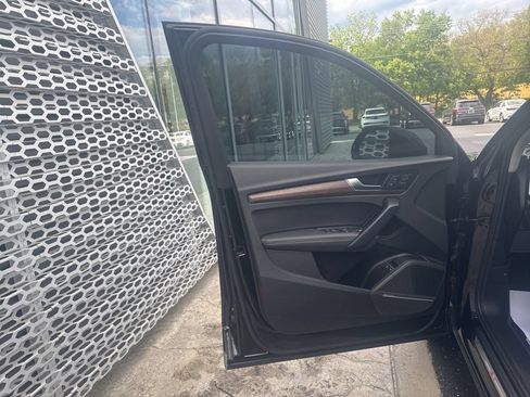 Certified 2024 Audi Q5 e Premium Plus AWD/4WD image 26