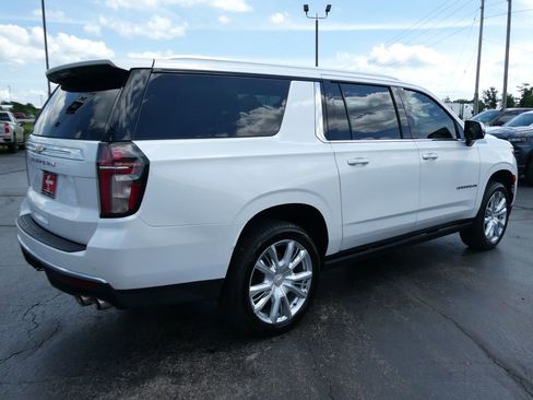 Used 2021 Chevrolet Suburban High Country AWD/4WD image 5