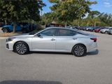 Used 2024 Nissan Altima 2.5 SV image 3