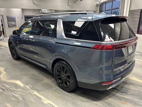 Used 2022 Kia Carnival SX Prestige image 34