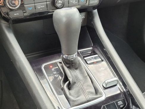 Used 2024 Jeep Compass Limited image 21