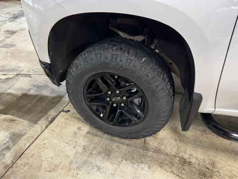 Certified 2021 Chevrolet Silverado 1500 LT Trail Boss w/ Convenience Package II image 10