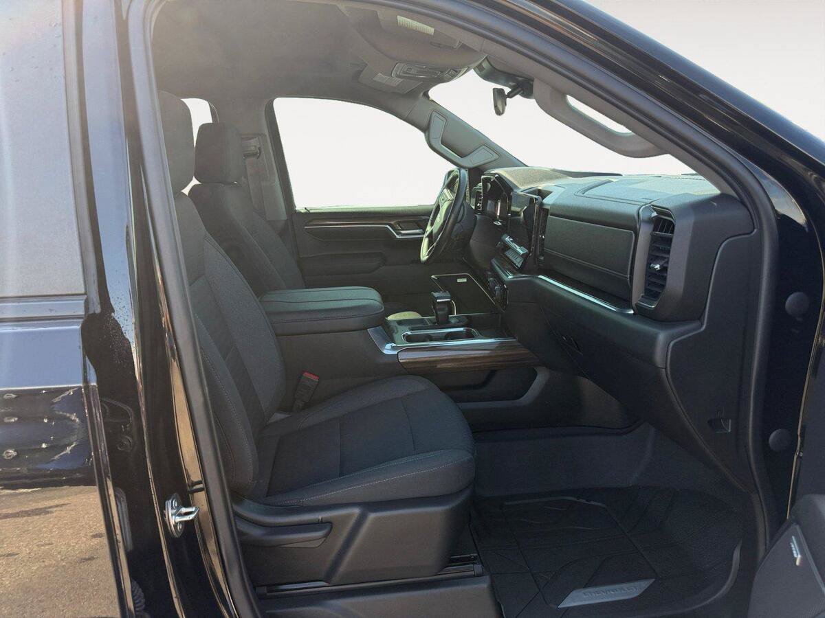 Used 2023 Chevrolet Silverado 1500 RST w/ True North Edition Plus AWD/4WD image 15