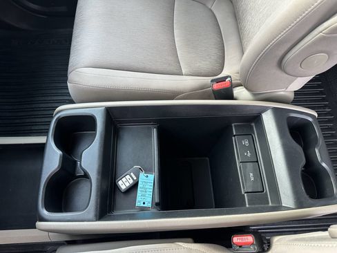 Used 2019 Honda Odyssey LX image 24