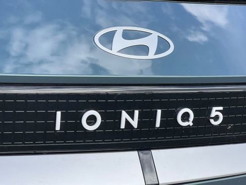 New 2026 Hyundai Ioniq 5 SEL image 9