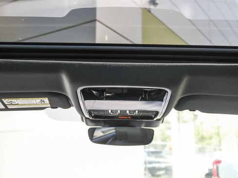 New 2026 Land Rover Range Rover Velar Dynamic SE image 15