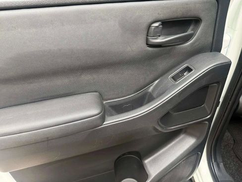 Used 2022 Nissan Frontier S w/ Technology Package image 17