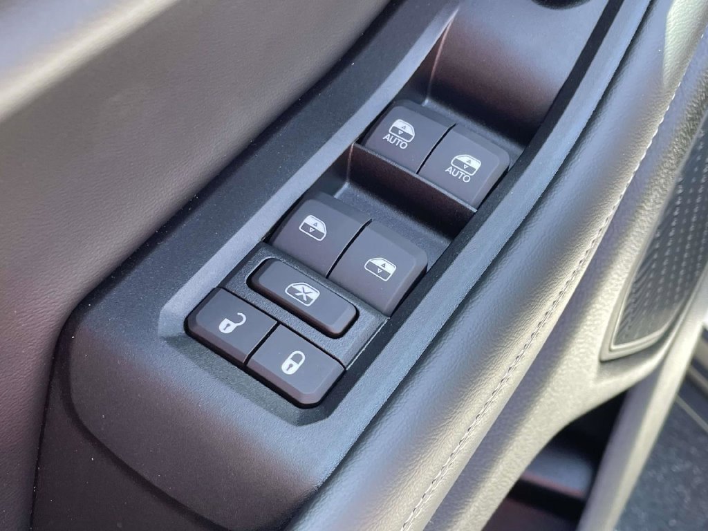New 2026 Jeep Grand Cherokee Altitude AWD/4WD image 24
