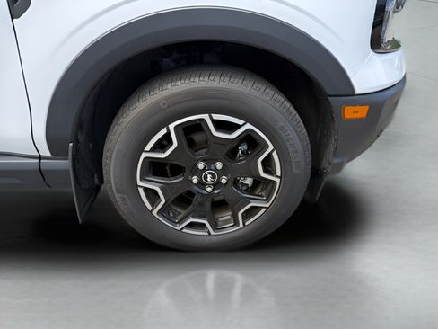 Used 2025 Ford Bronco Sport Outer Banks w/ Outer Banks Tech Package+ AWD/4WD image 30