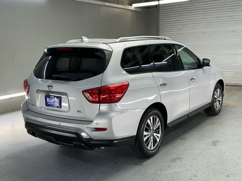 Used 2019 Nissan Pathfinder SL FWD image 8