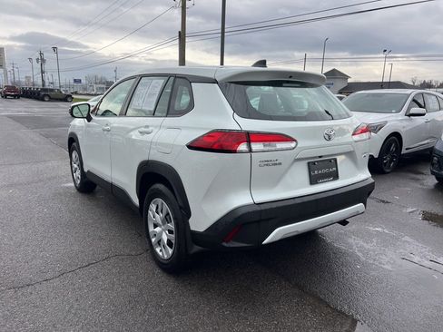 Used 2023 Toyota Corolla Cross L image 3